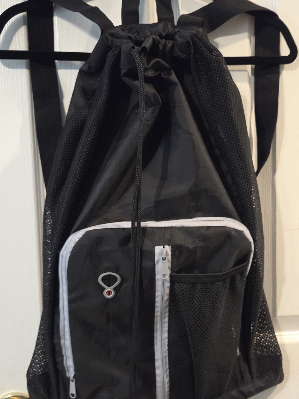 BeeGreen Black Drawstring Sports Backpack with Front Pocket